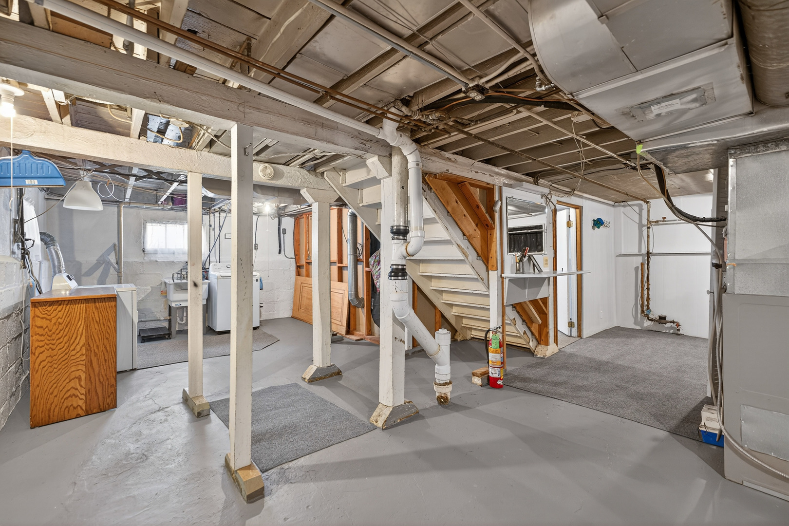 323 Hawthorne Boulevard