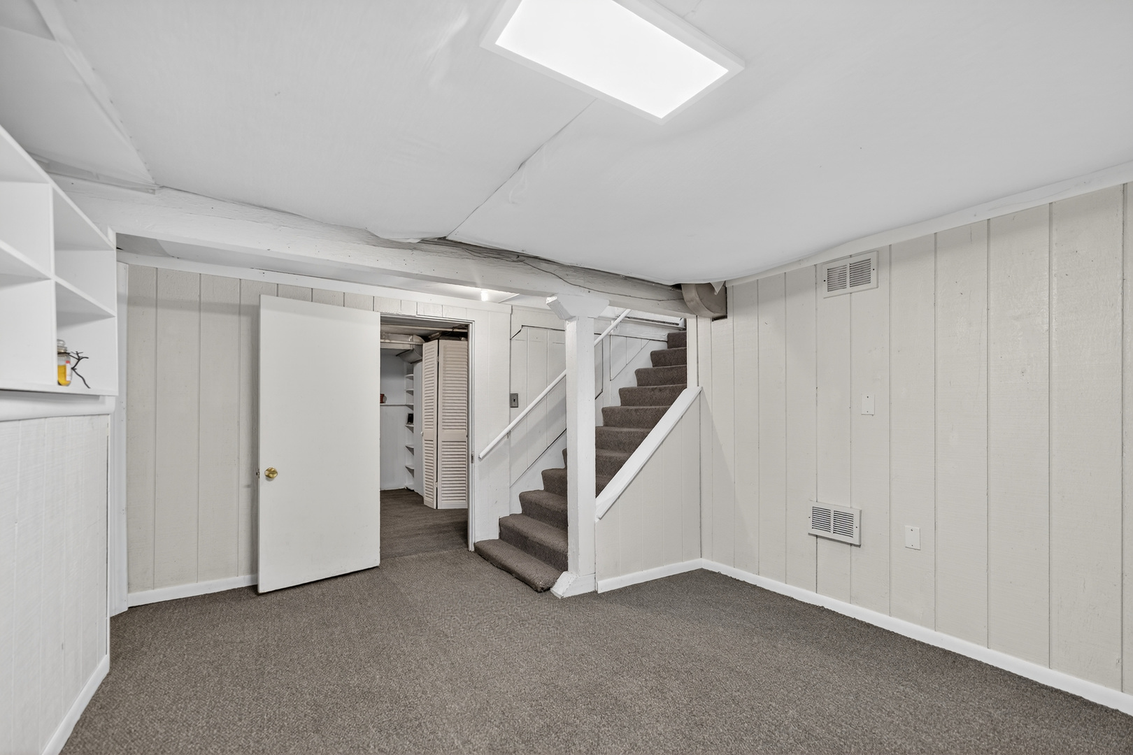 323 Hawthorne Boulevard