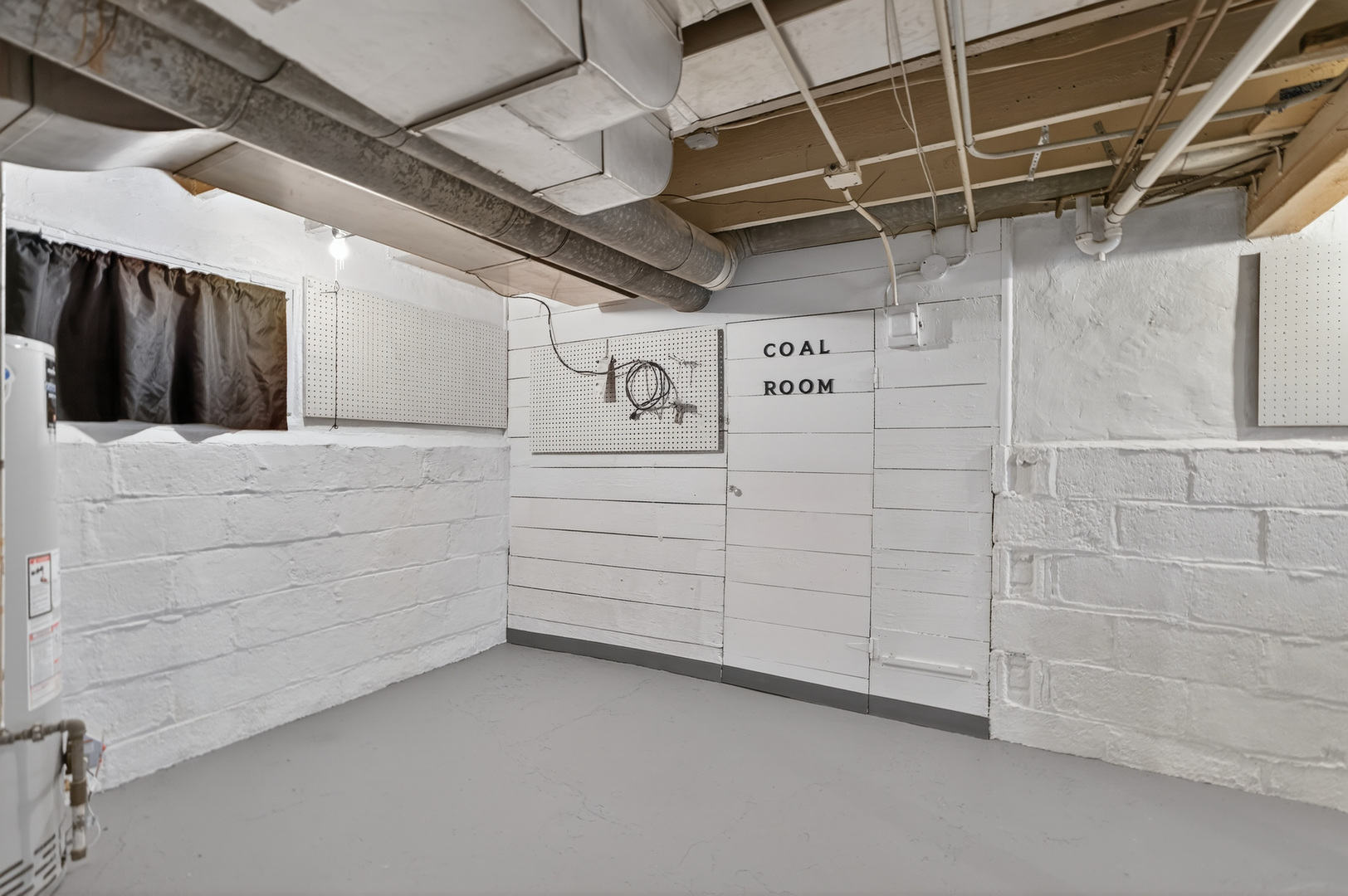 323 Hawthorne Boulevard