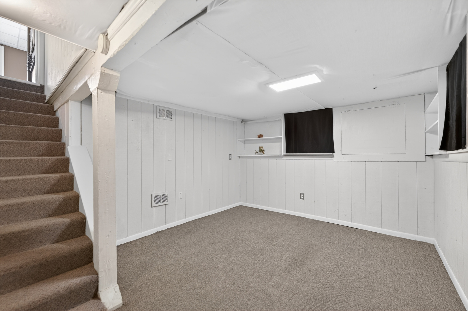 323 Hawthorne Boulevard