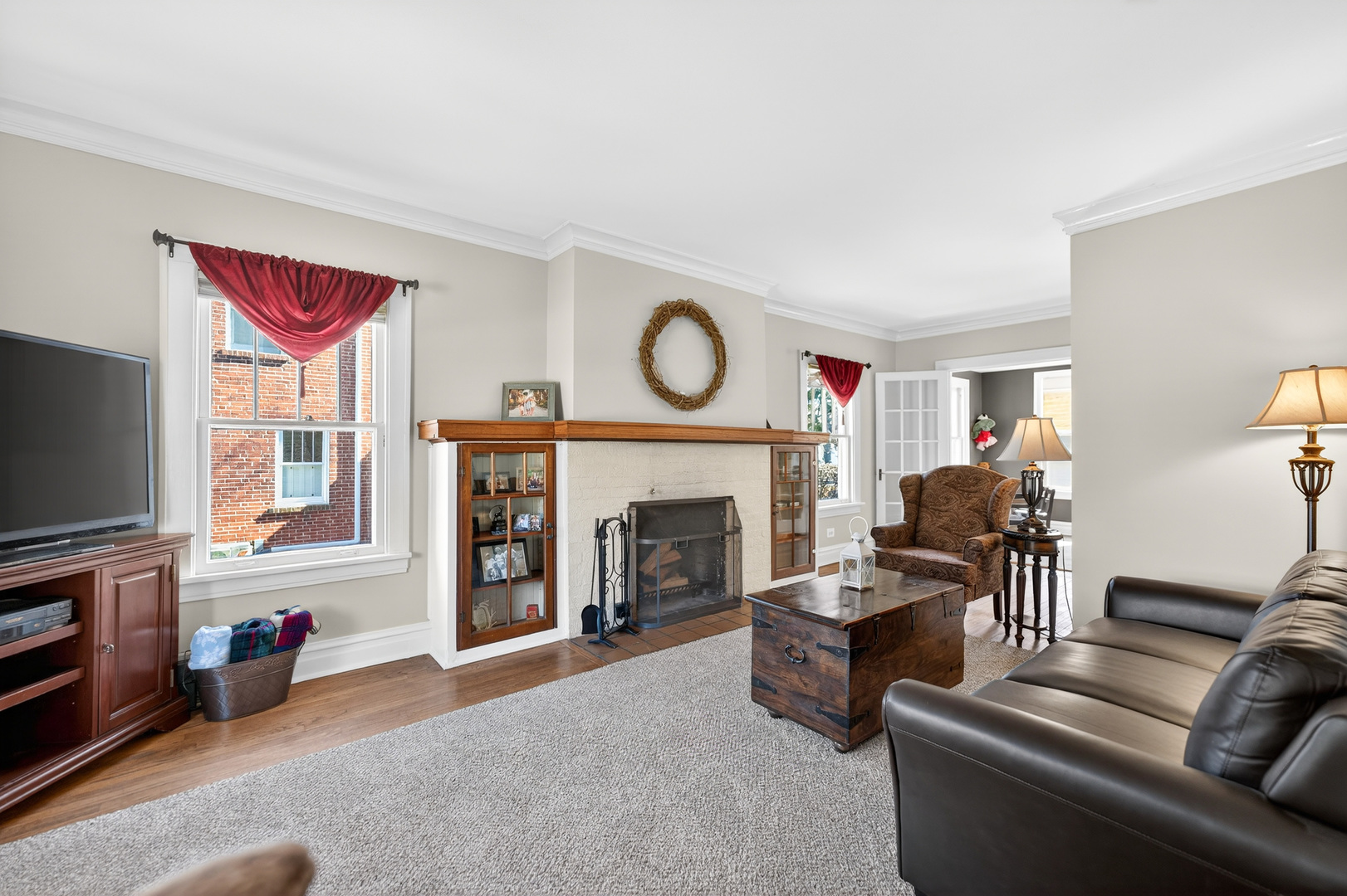 323 Hawthorne Boulevard