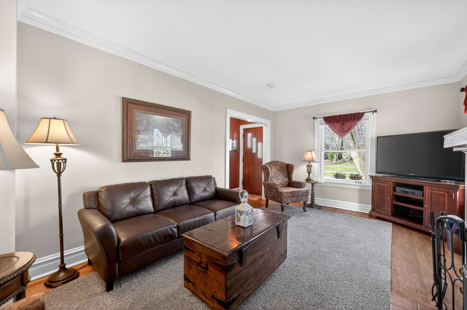 323 Hawthorne Boulevard