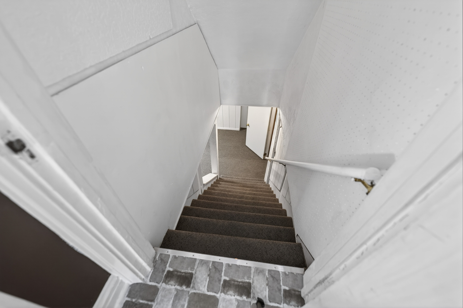 323 Hawthorne Boulevard