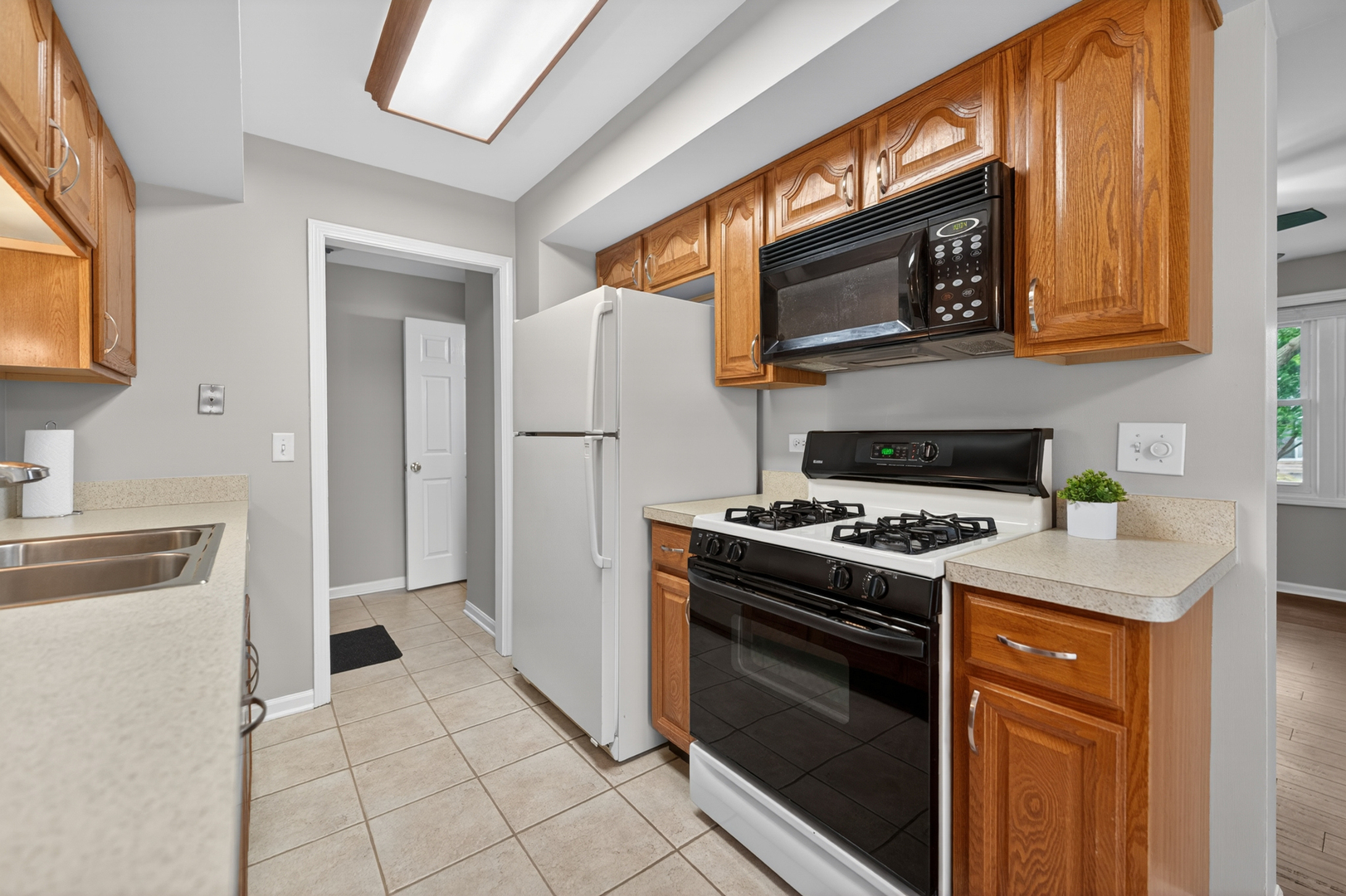 212 Amherst Court Unit: C