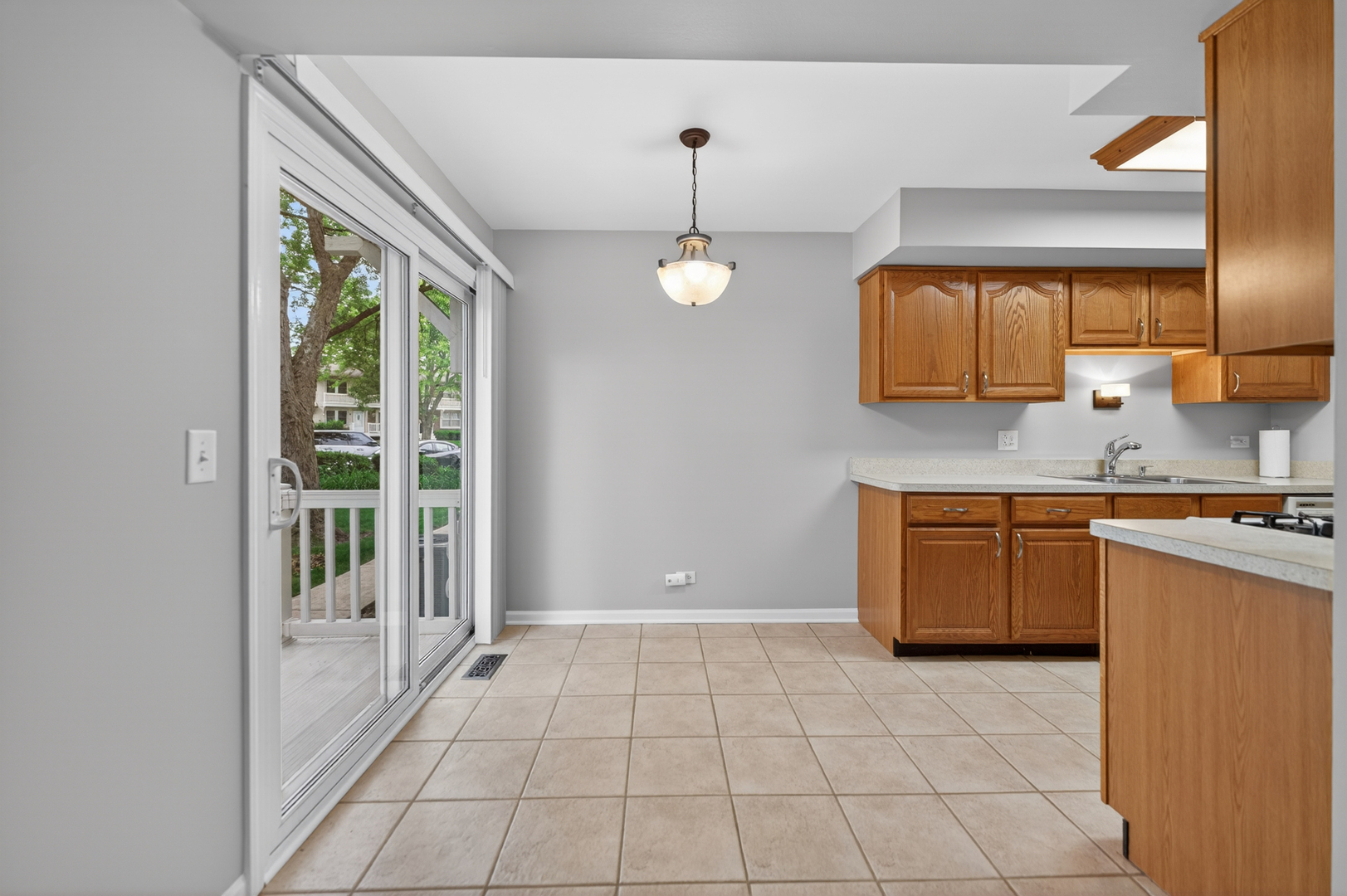 212 Amherst Court Unit: C