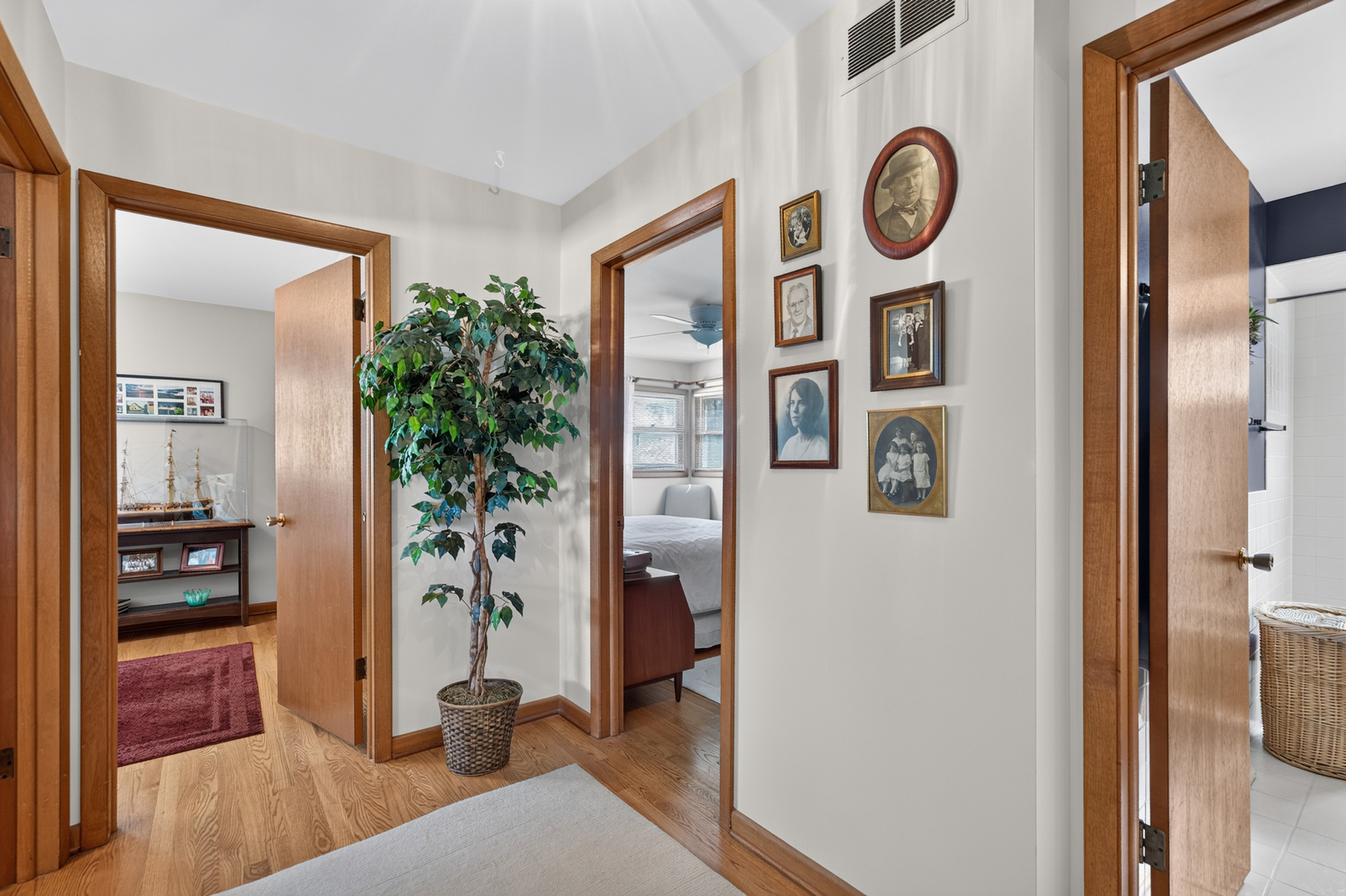 89 S Clarendon Avenue