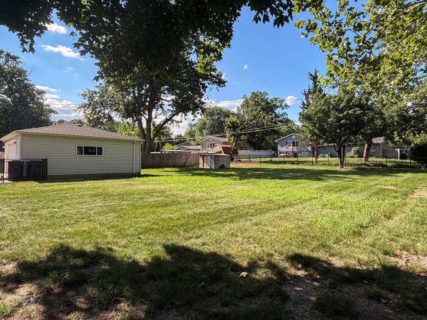 26W416 Macarthur Avenue