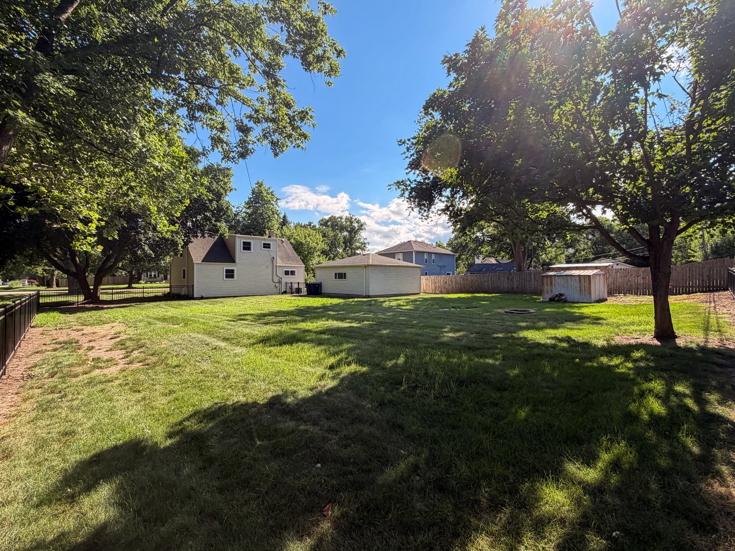 26W416 Macarthur Avenue