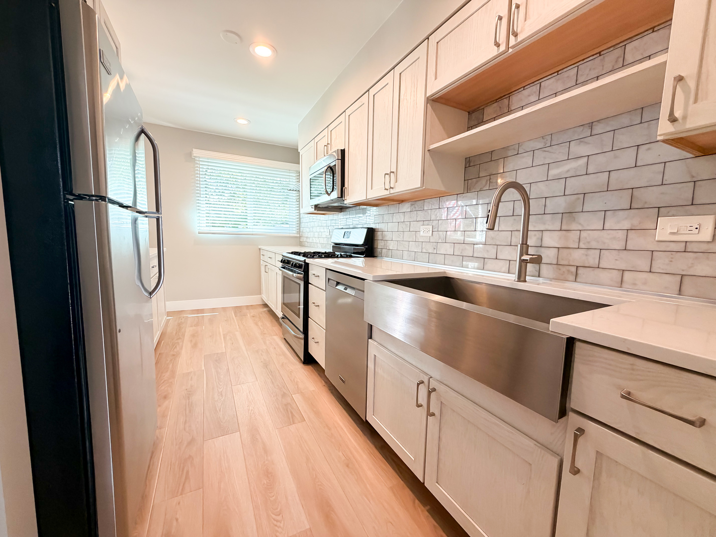 26W416 Macarthur Avenue