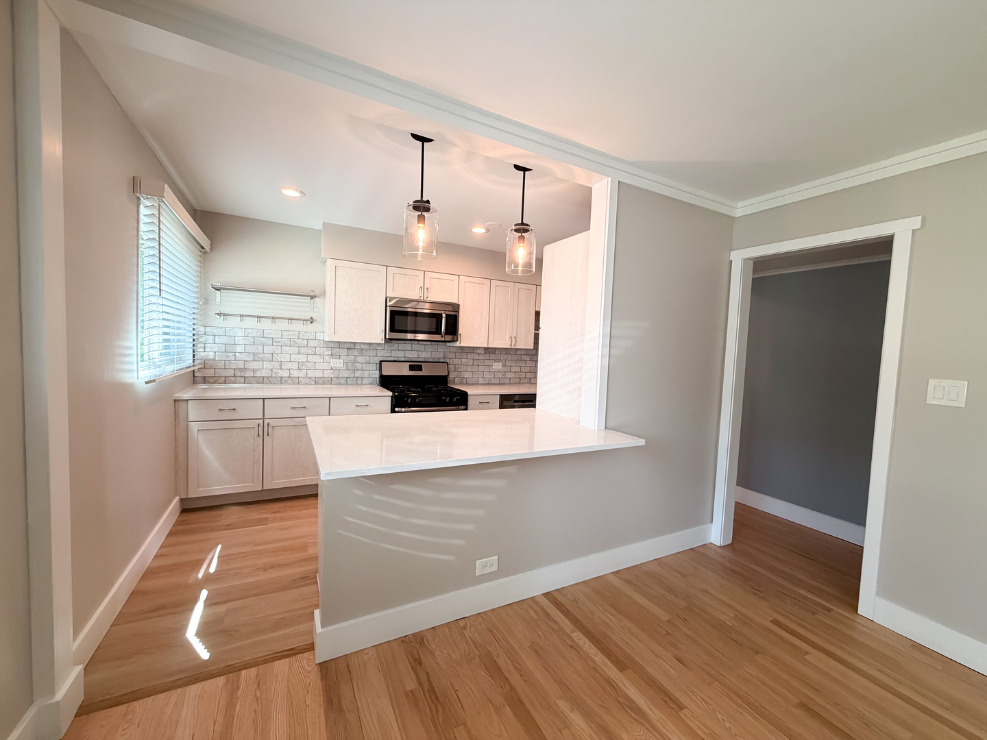 26W416 Macarthur Avenue