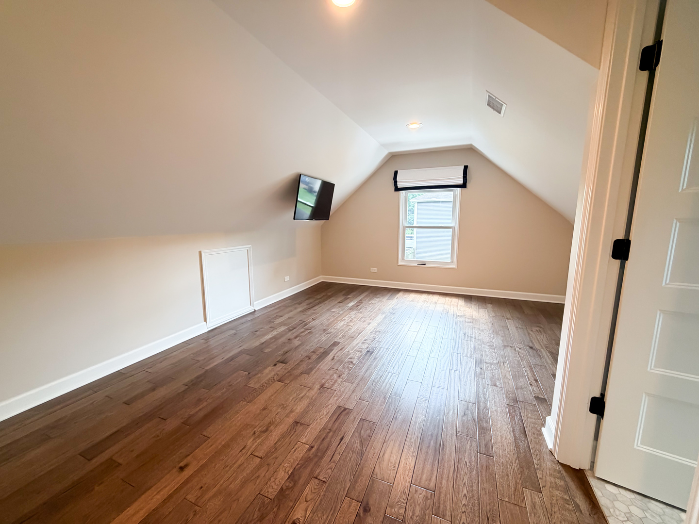 26W416 Macarthur Avenue