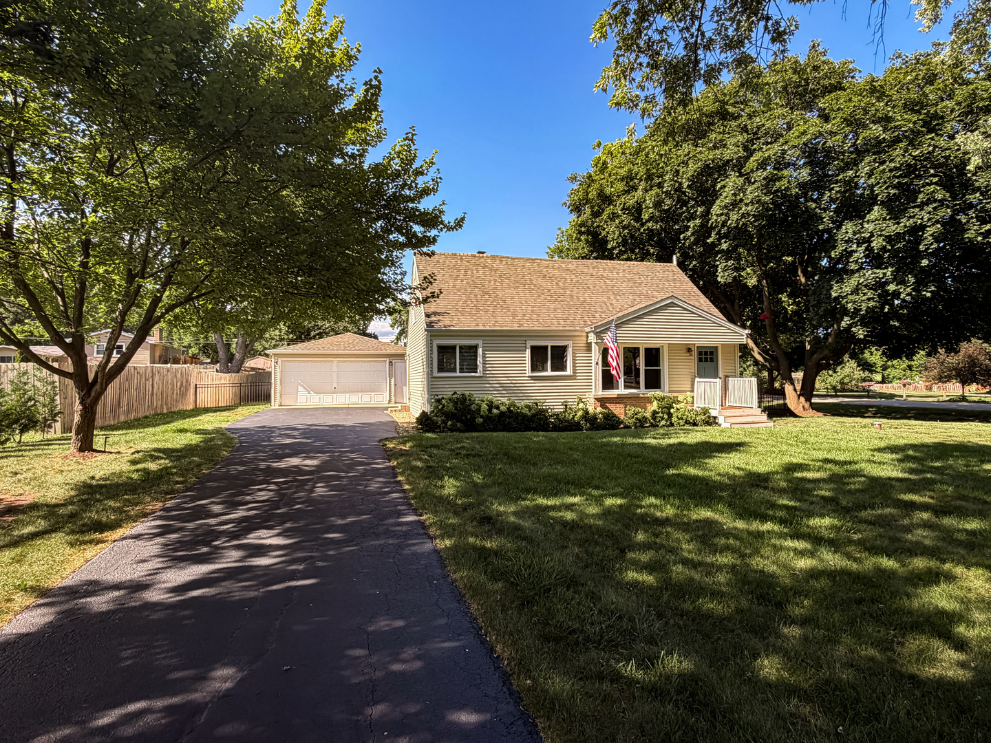 26W416 Macarthur Avenue