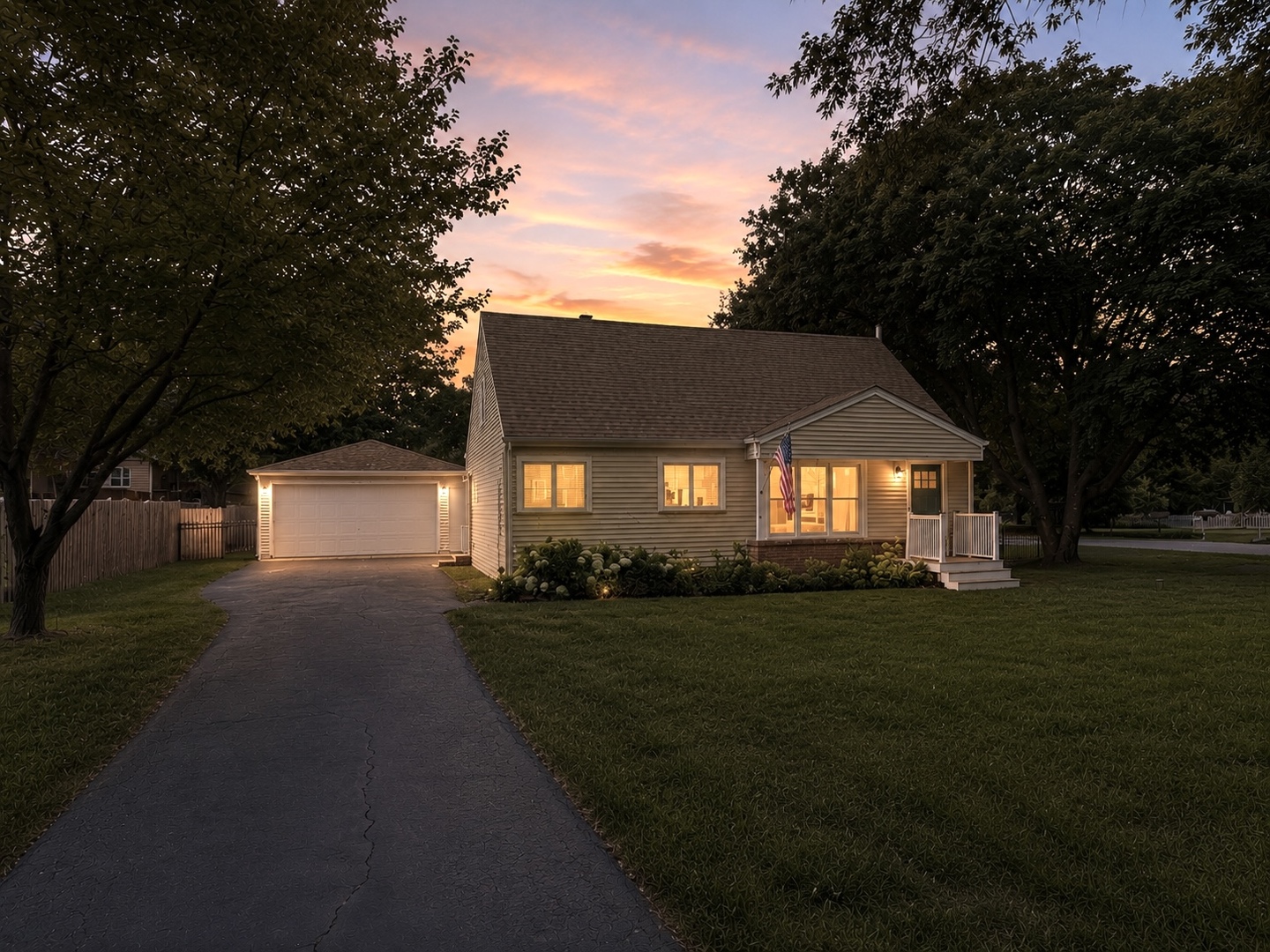 26W416 Macarthur Avenue