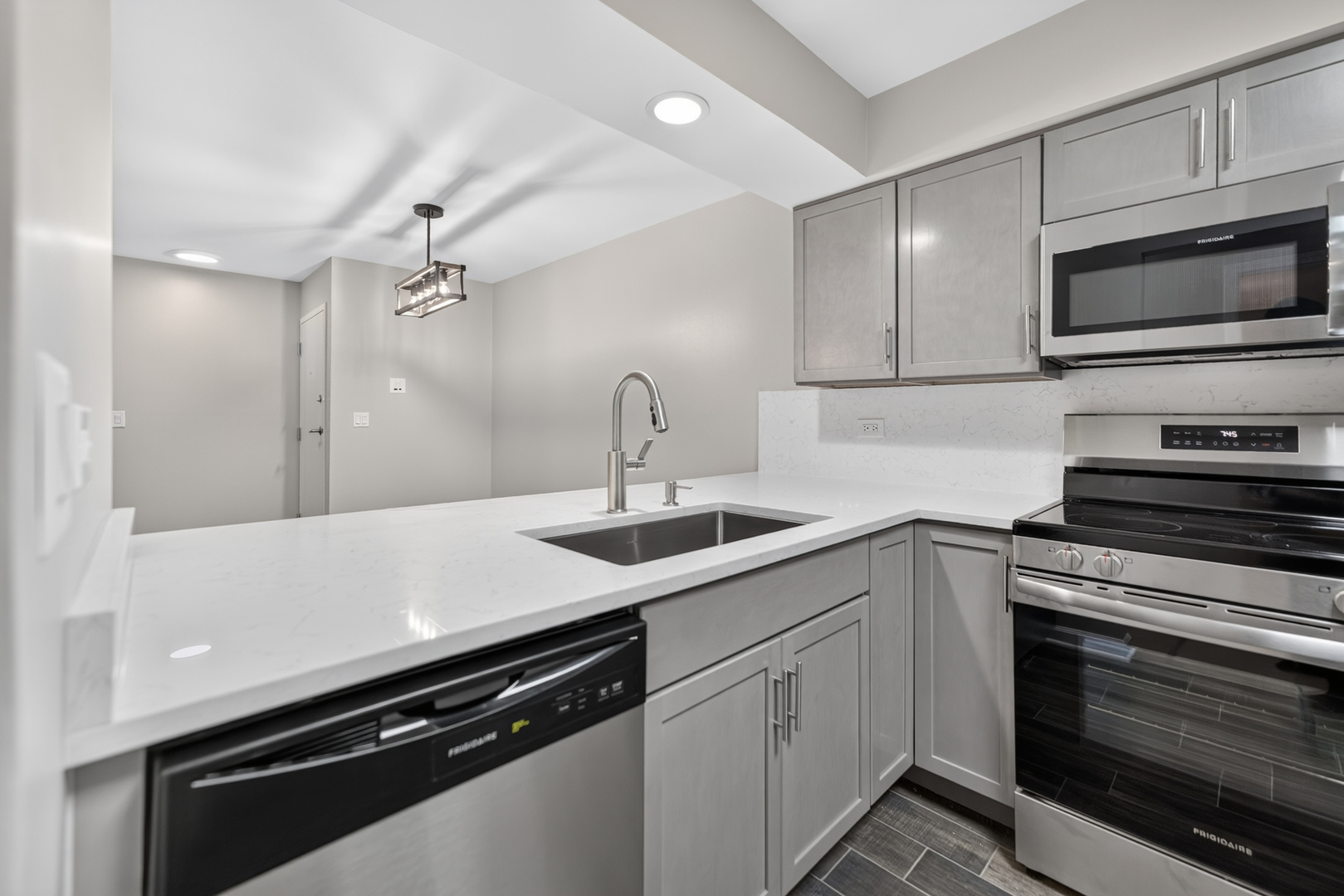 718 Rodenburg Road Unit: 206