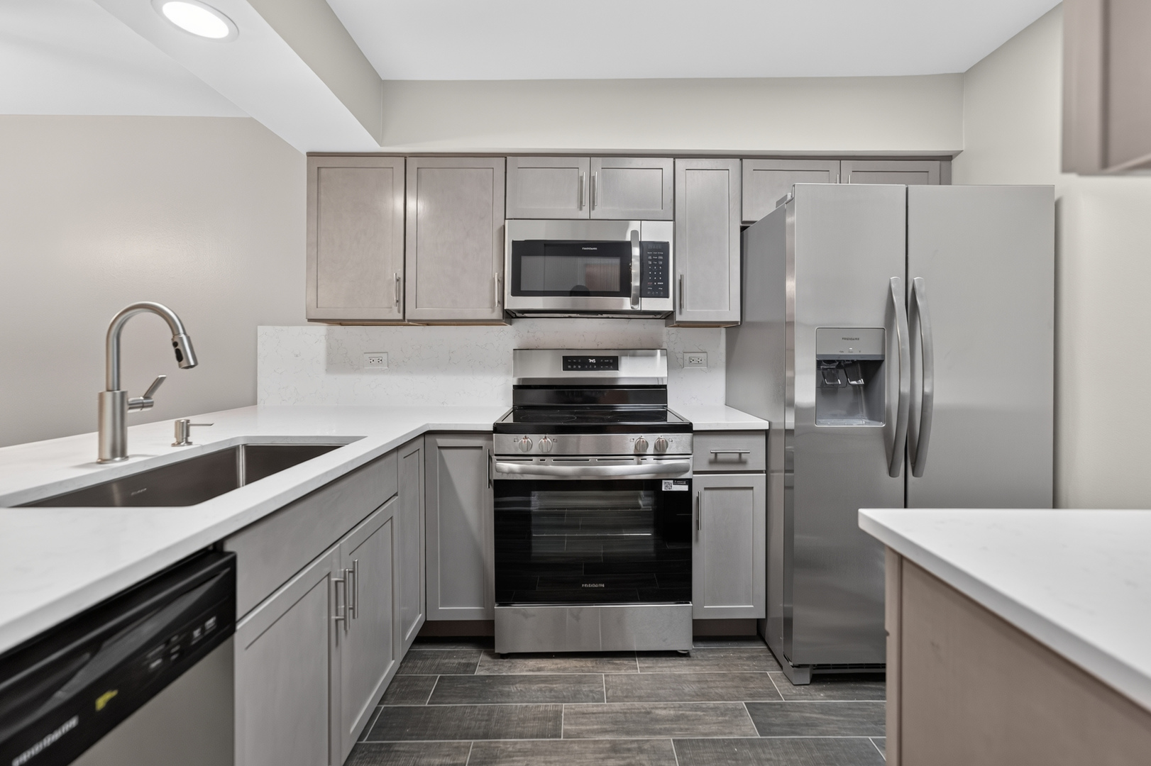 718 Rodenburg Road Unit: 206