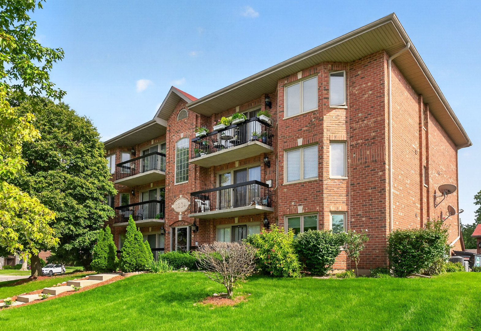 1204 Chalet Road Unit: 302