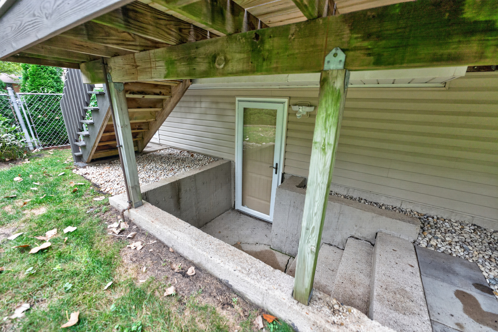 917 E Schirra Drive