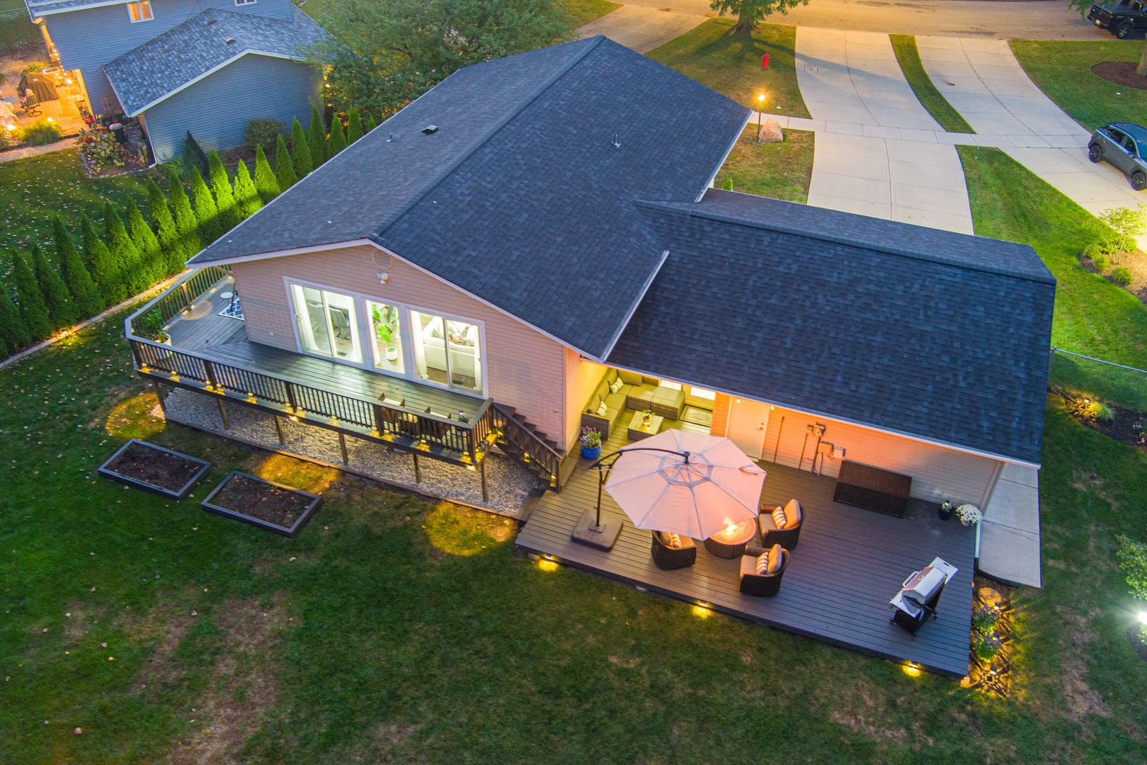 917 E Schirra Drive