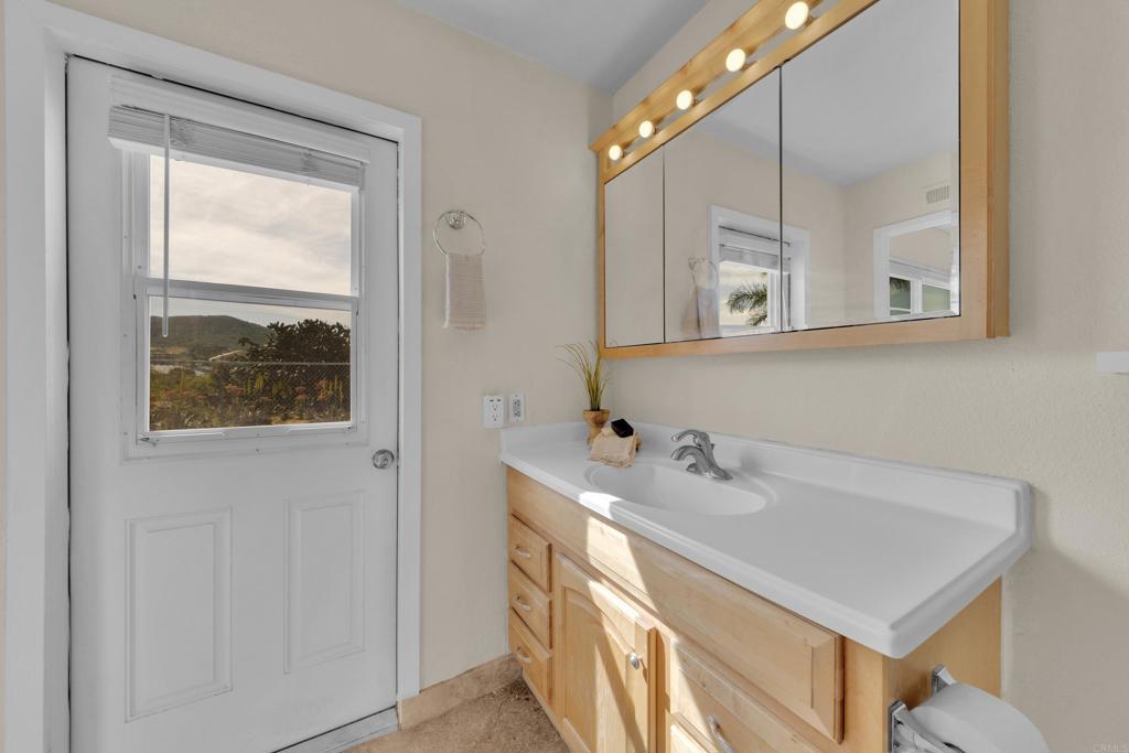 11033 Hillcreek Road