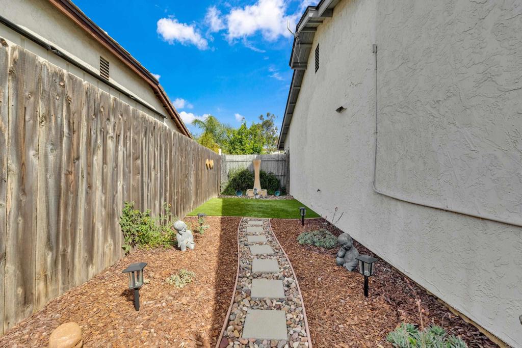 11033 Hillcreek Road