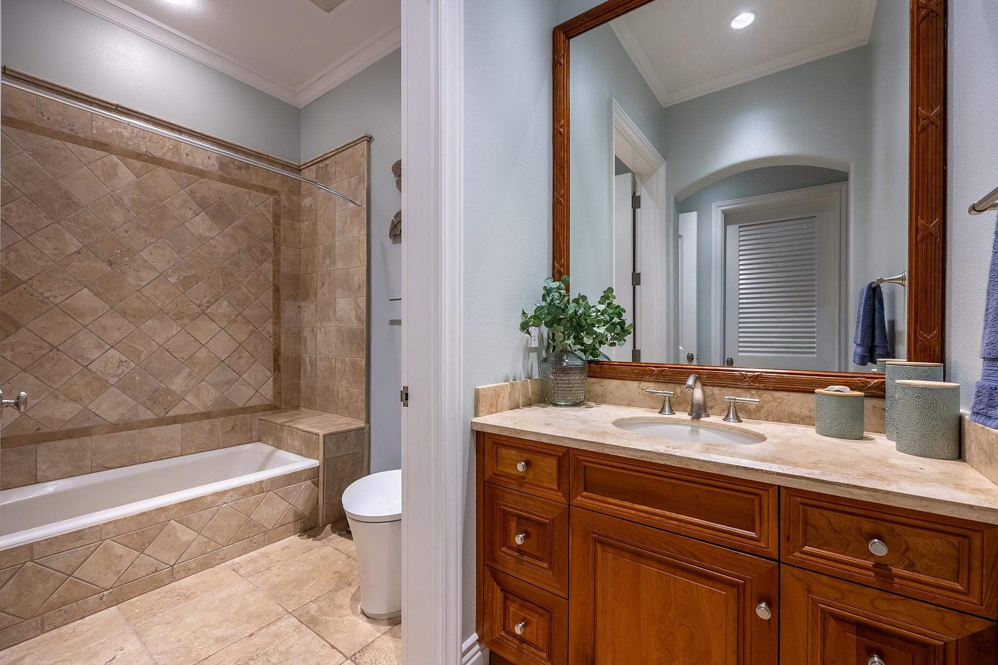 223 PLANTATION CLUB Dr Unit: 14