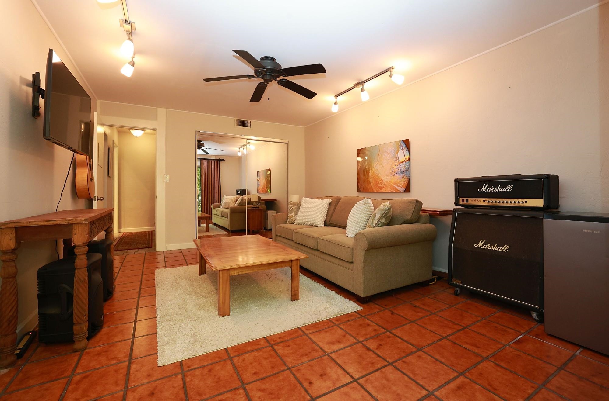 5045 LOWER HONOAPIILANI Rd Unit: 2