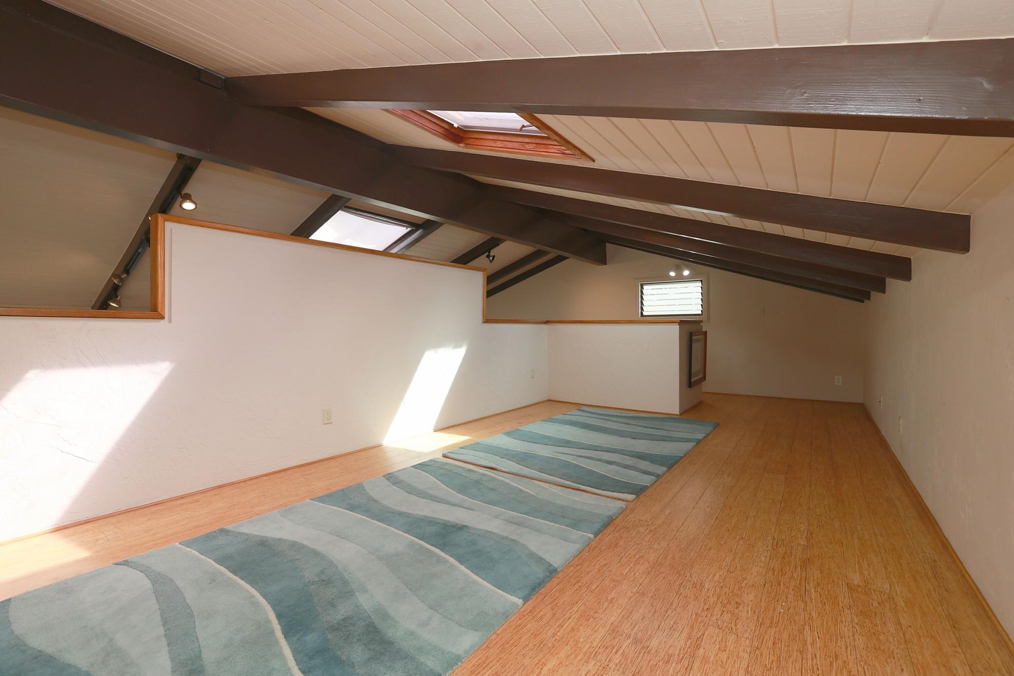 5045 LOWER HONOAPIILANI Rd Unit: 2