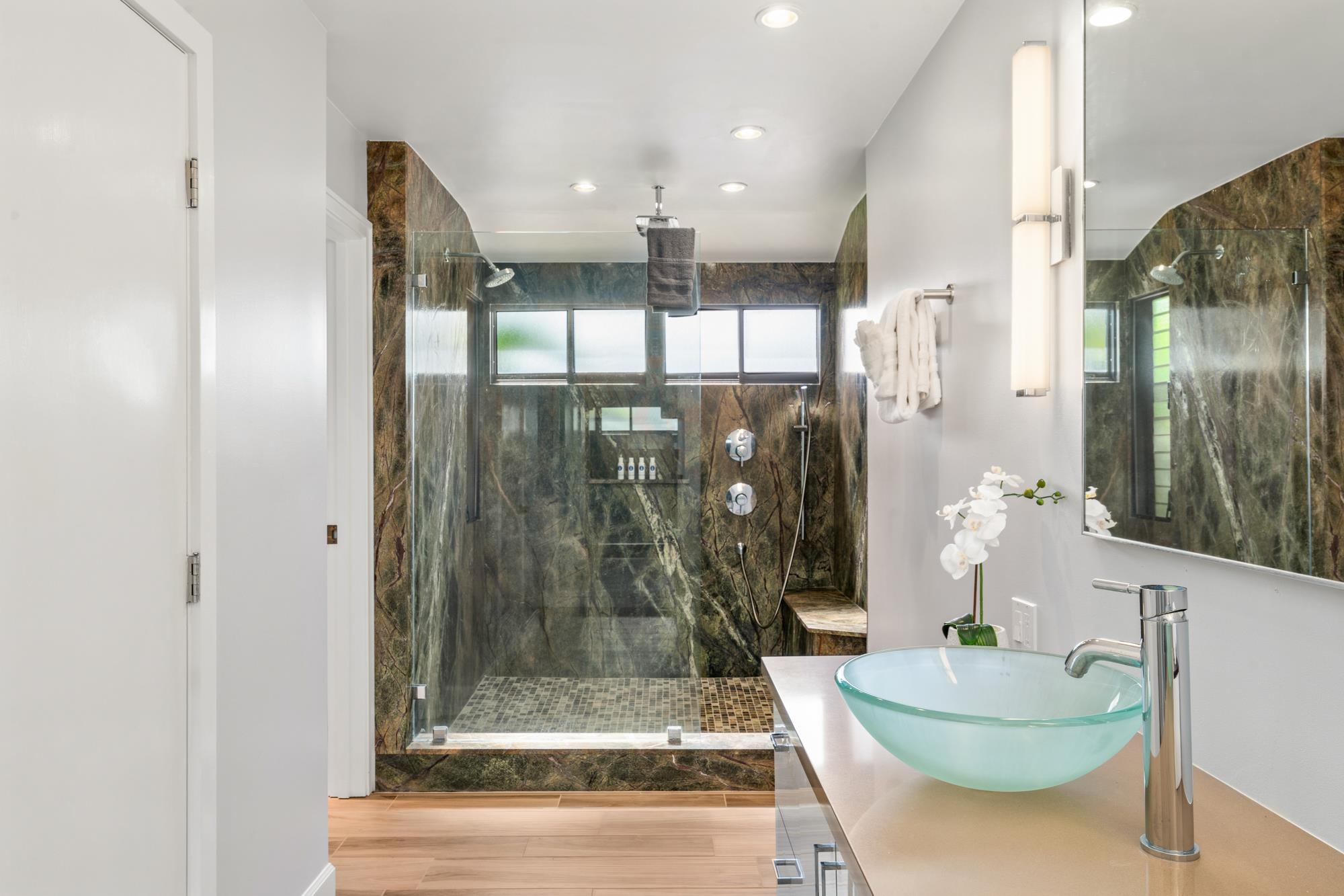 100 RIDGE Rd Unit: 1723 24