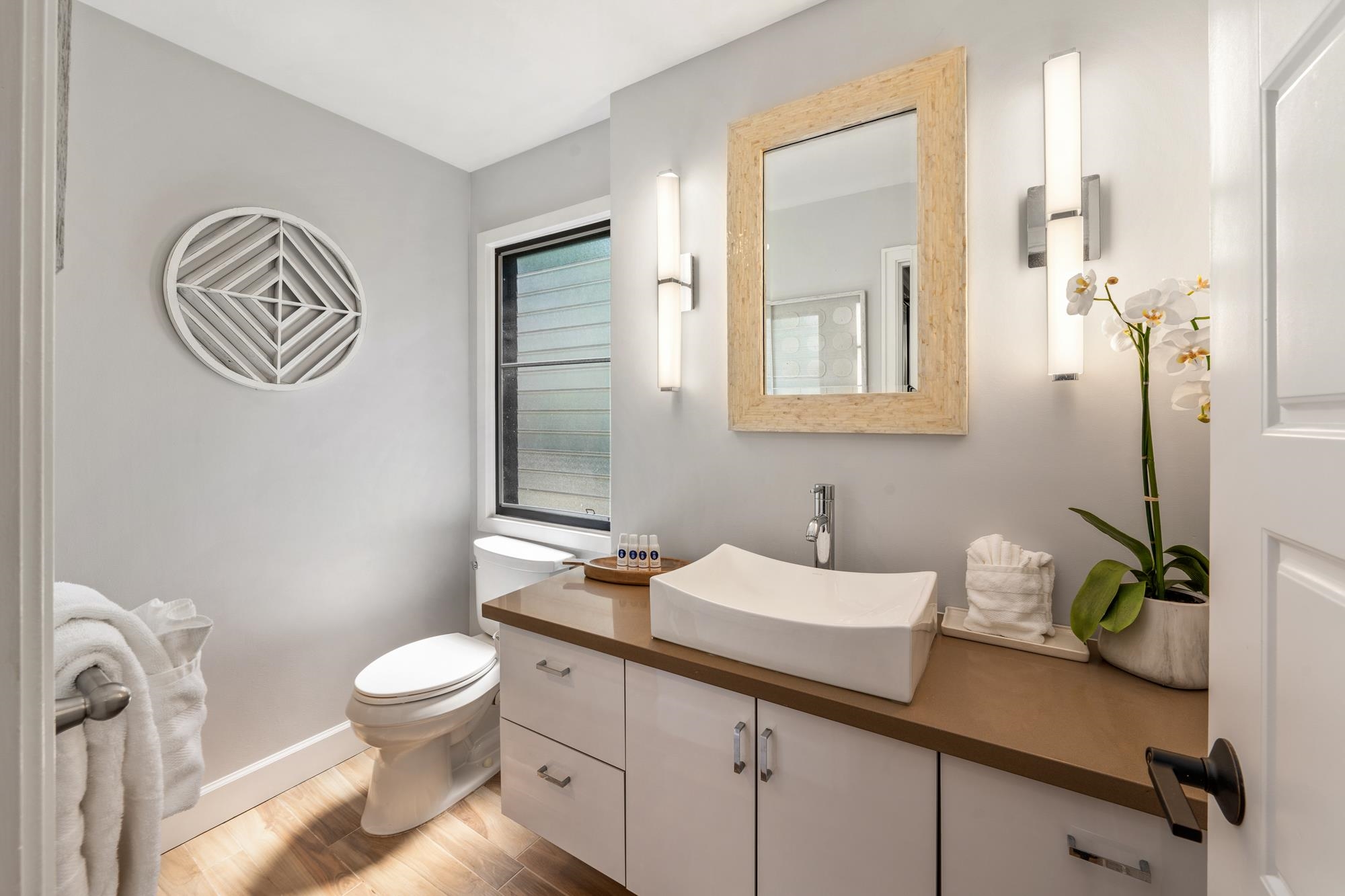 100 RIDGE Rd Unit: 1723 24