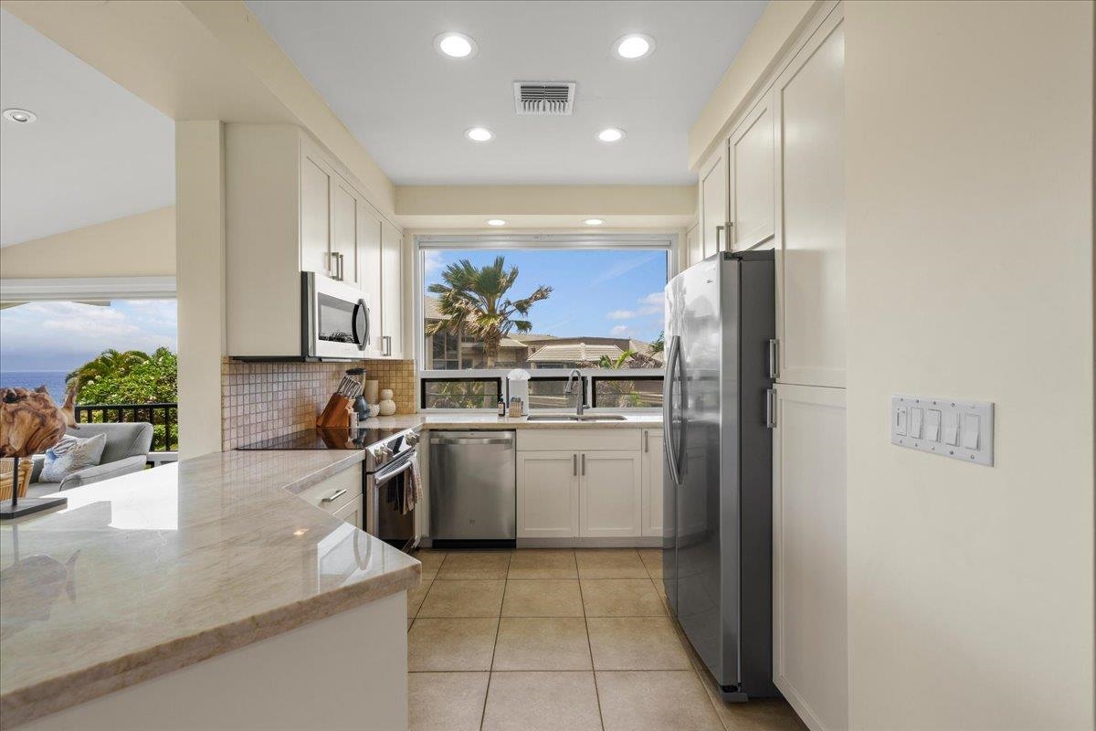 500 BAY Dr Unit: 37B2-3-4