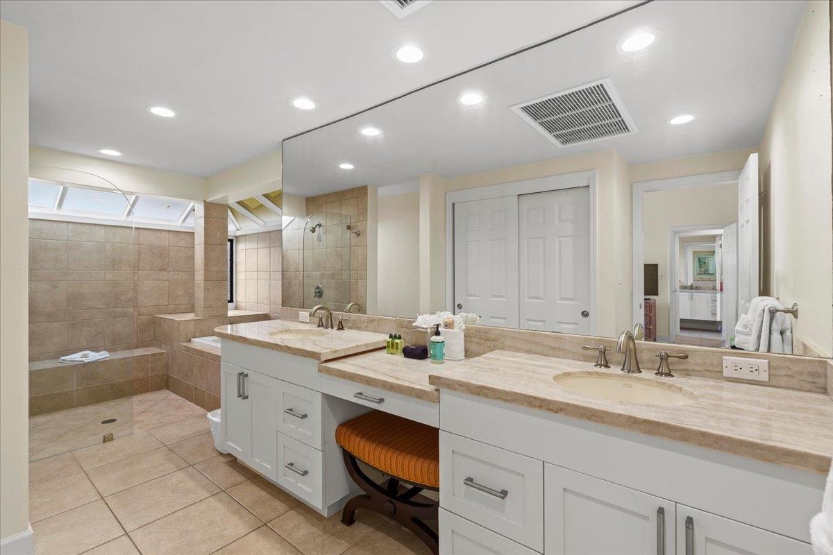 500 BAY Dr Unit: 37B2-3-4