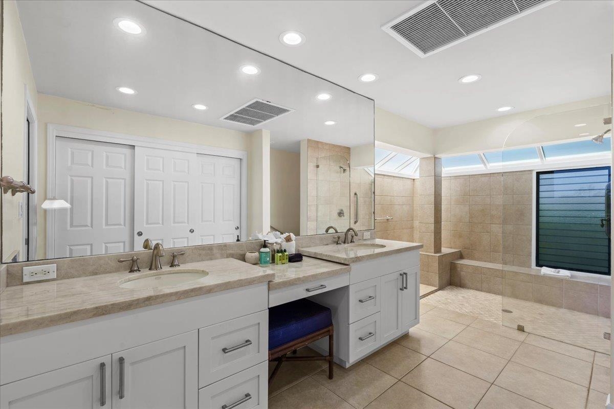 500 BAY Dr Unit: 37B2-3-4