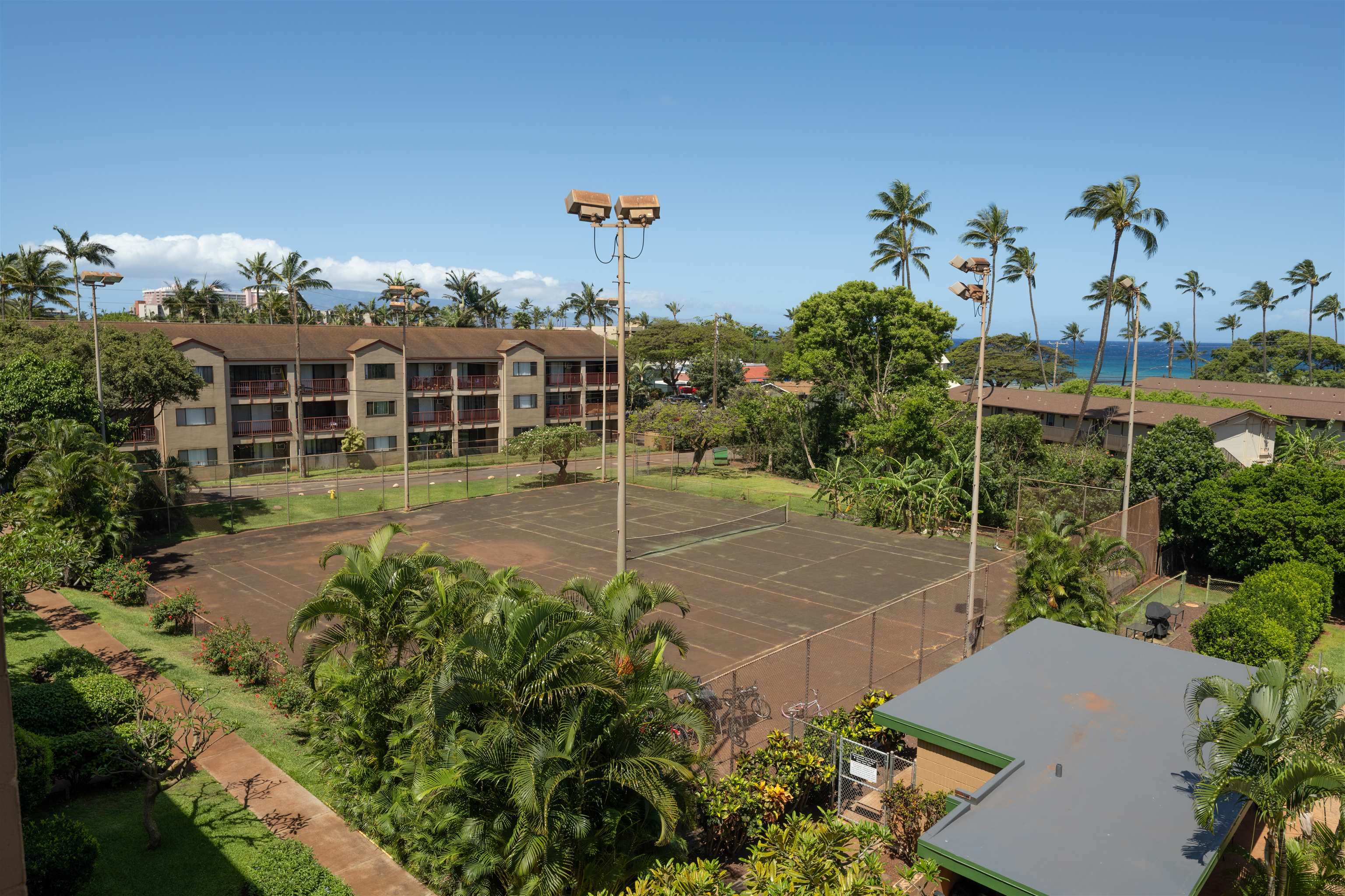 3660 LOWER HONOAPIILANI Rd Unit: 411