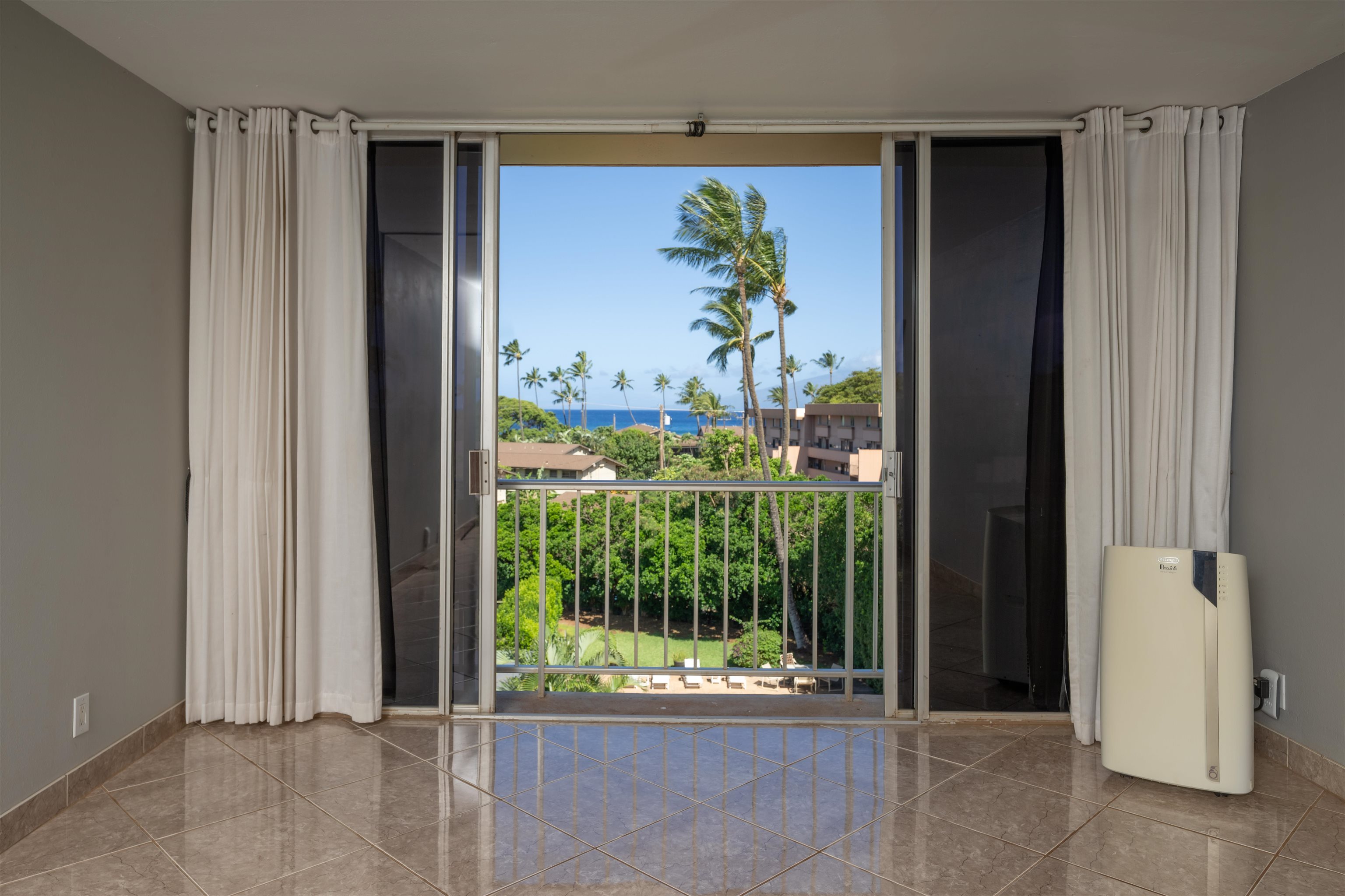 3660 LOWER HONOAPIILANI Rd Unit: 411