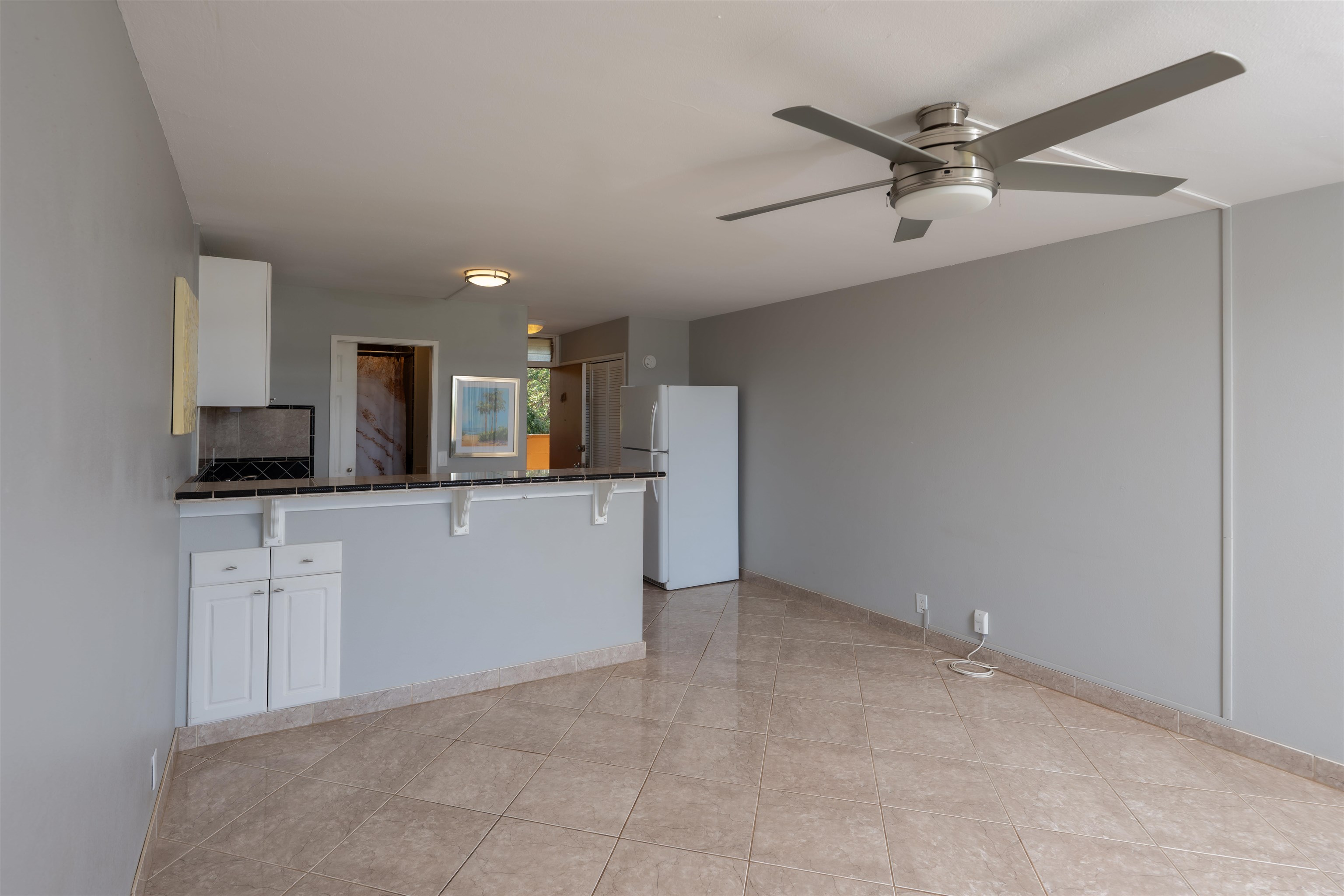 3660 LOWER HONOAPIILANI Rd Unit: 411