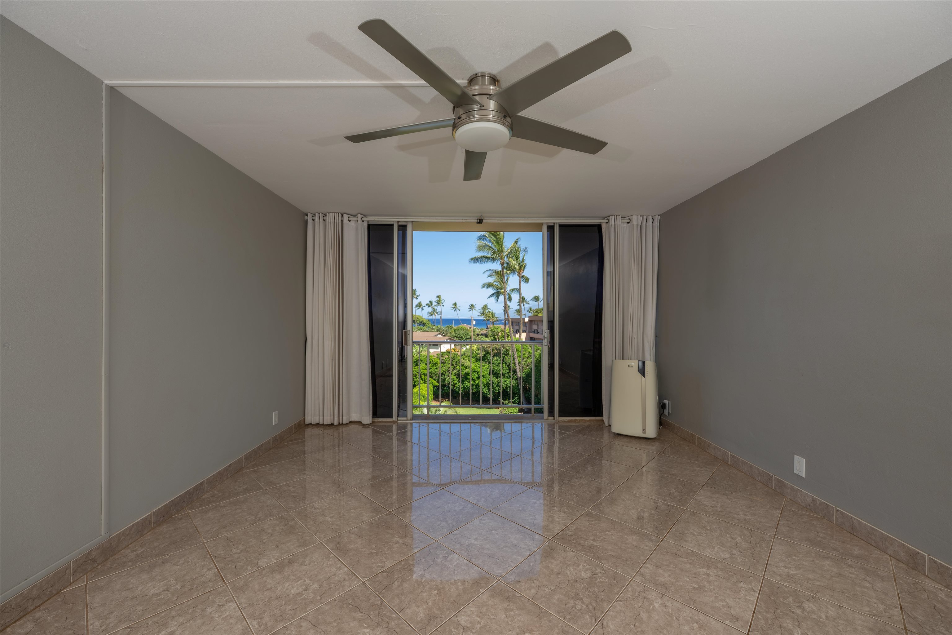 3660 LOWER HONOAPIILANI Rd Unit: 411