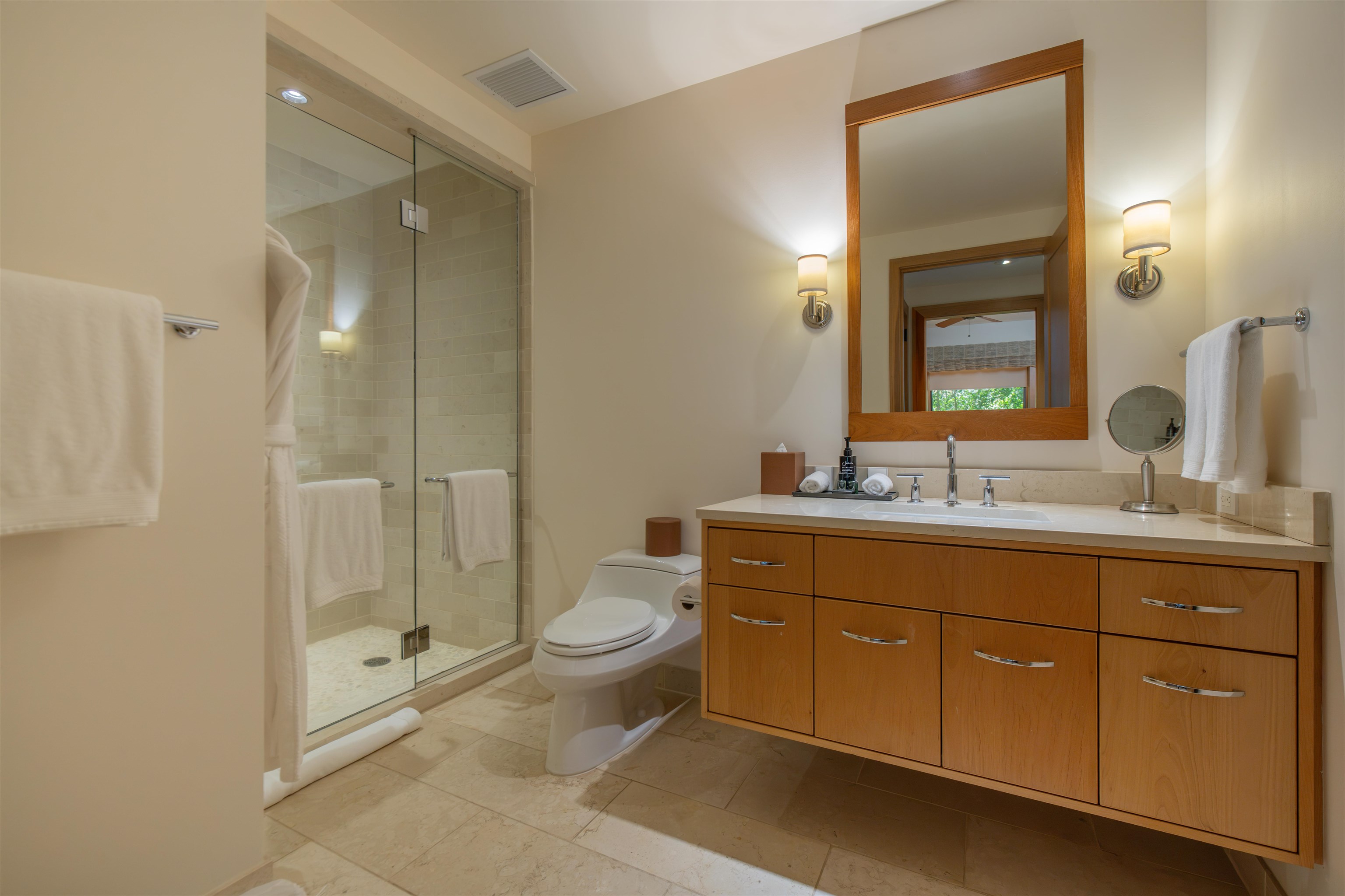 1 Bay Dr Unit: 2502