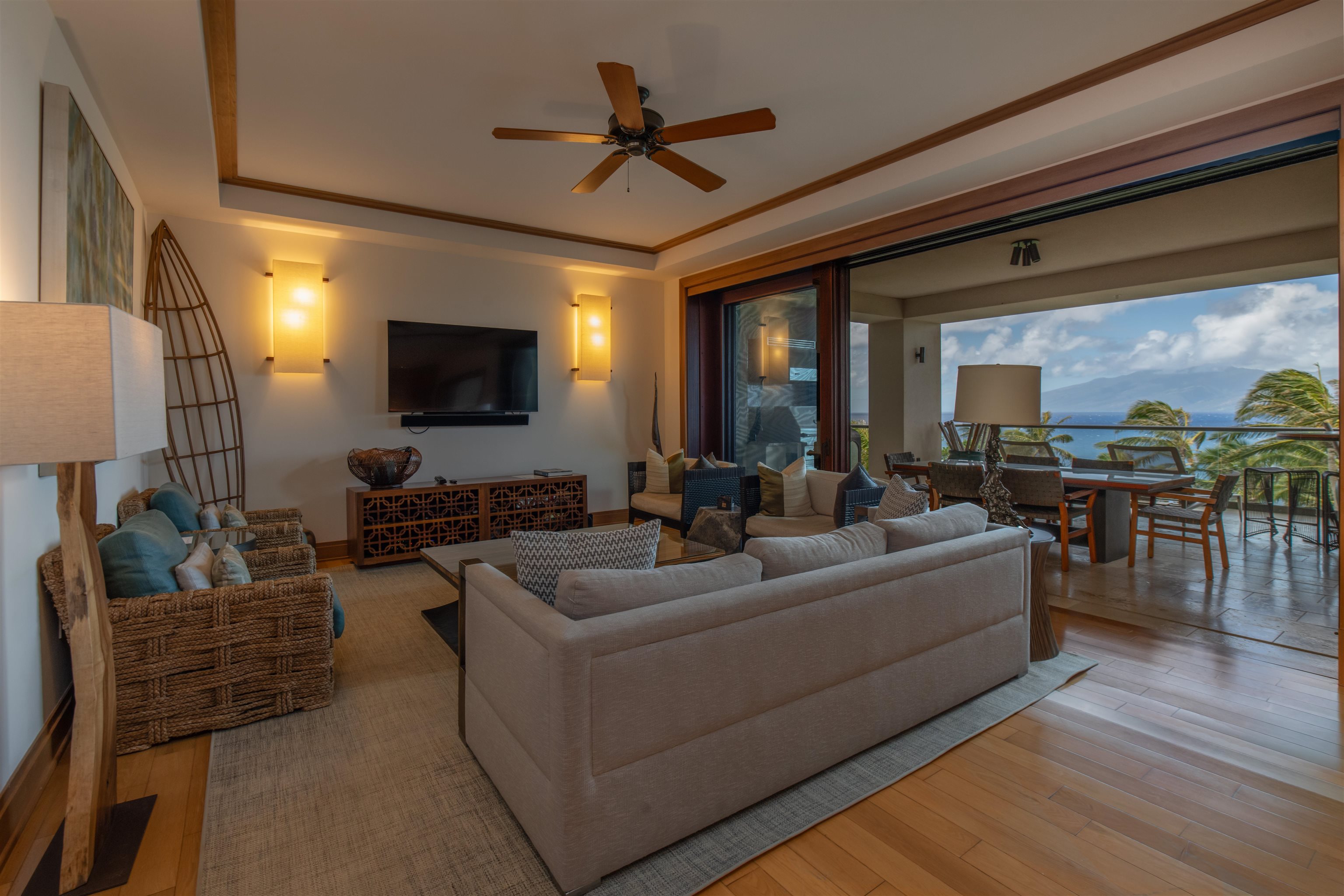 1 Bay Dr Unit: 2502