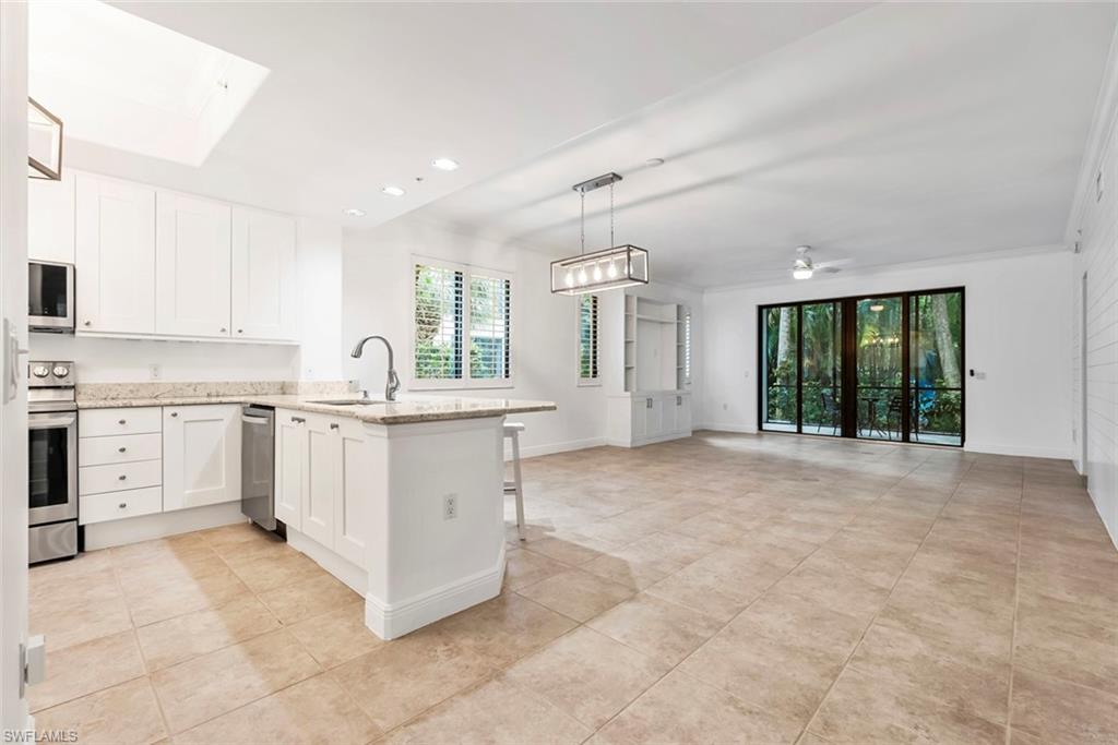 1035 Sandpiper ST # F101