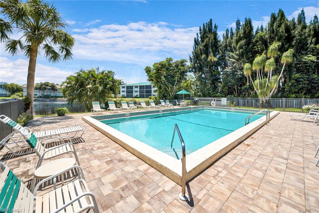 3030 Binnacle DR # 206, NAPLES Unit: 206