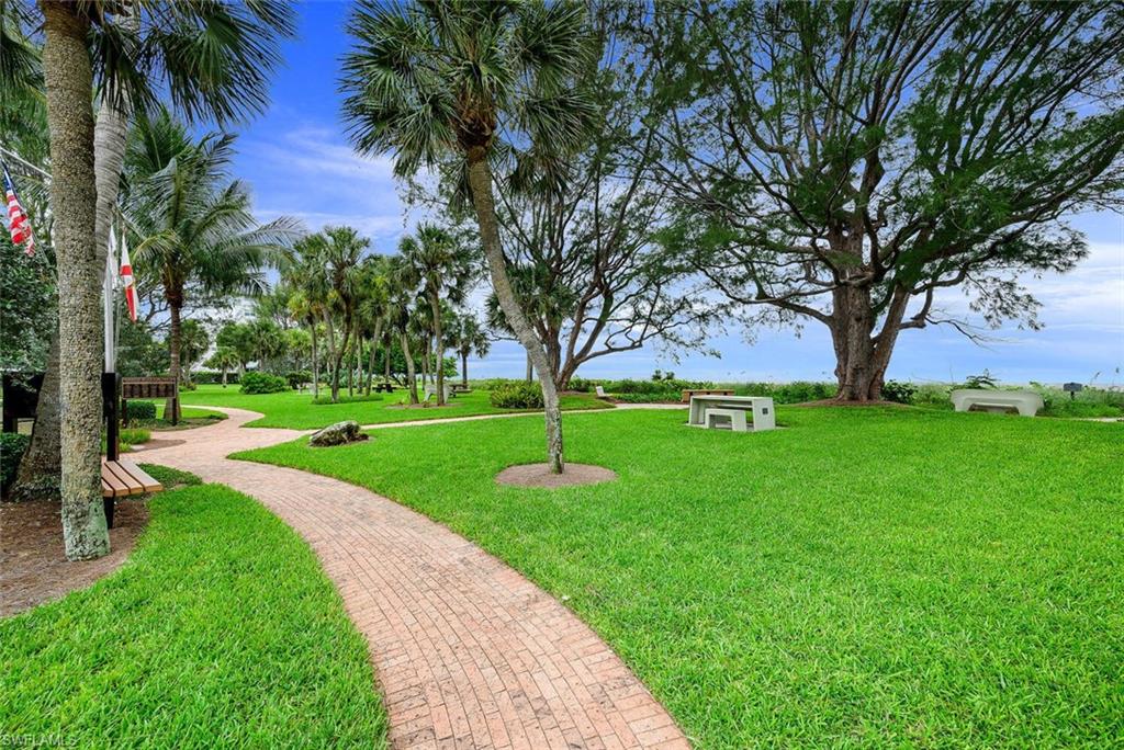 3030 Binnacle DR # 206, NAPLES Unit: 206