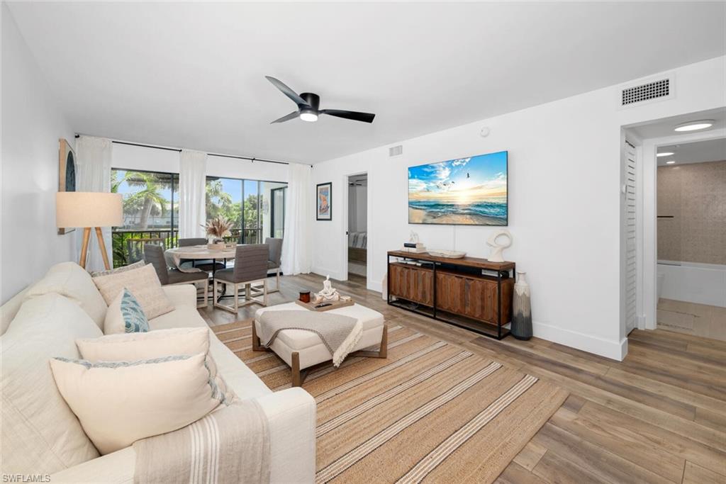 3030 Binnacle DR # 206, NAPLES Unit: 206
