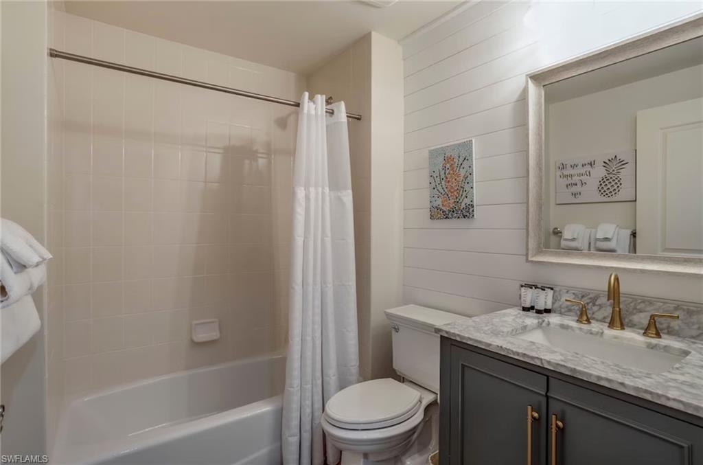 1045 Sandpiper ST # G204