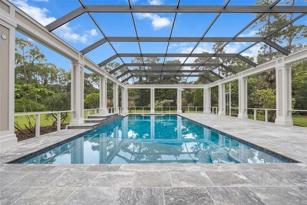 2263 Coach House LN