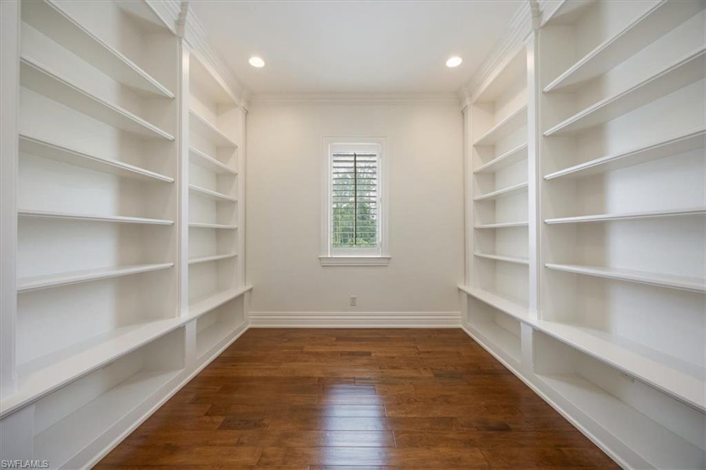 2263 Coach House LN