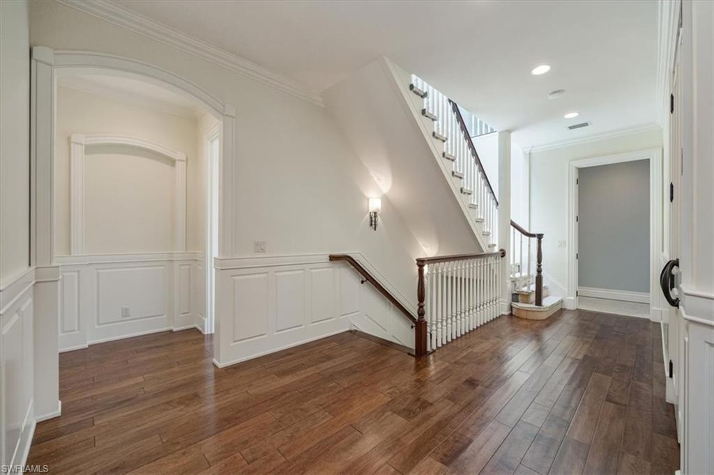 2263 Coach House LN