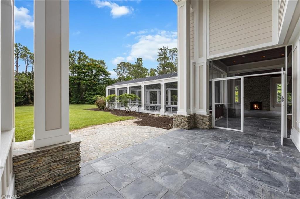 2263 Coach House LN