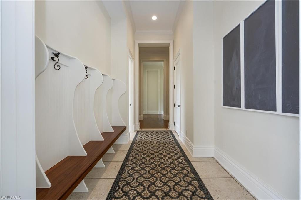 2263 Coach House LN