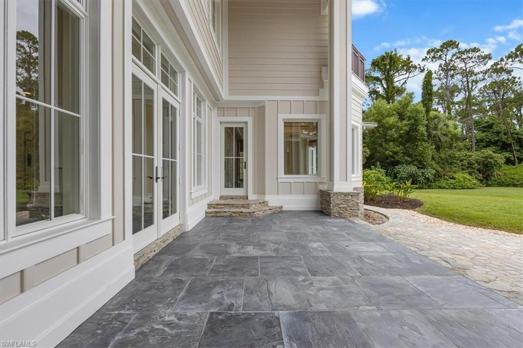 2263 Coach House LN