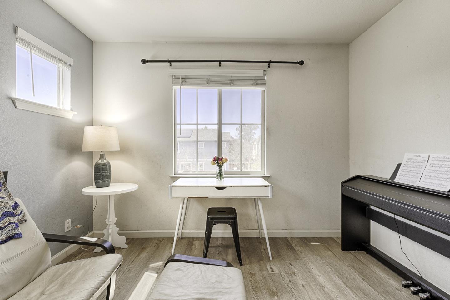 4015 Agassi Dr